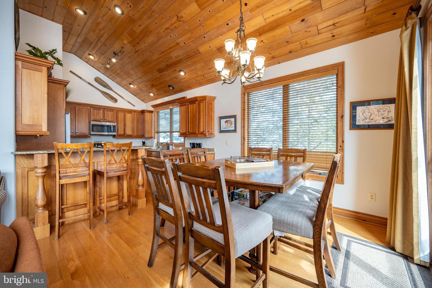 6 Walton Way Property Photo 15