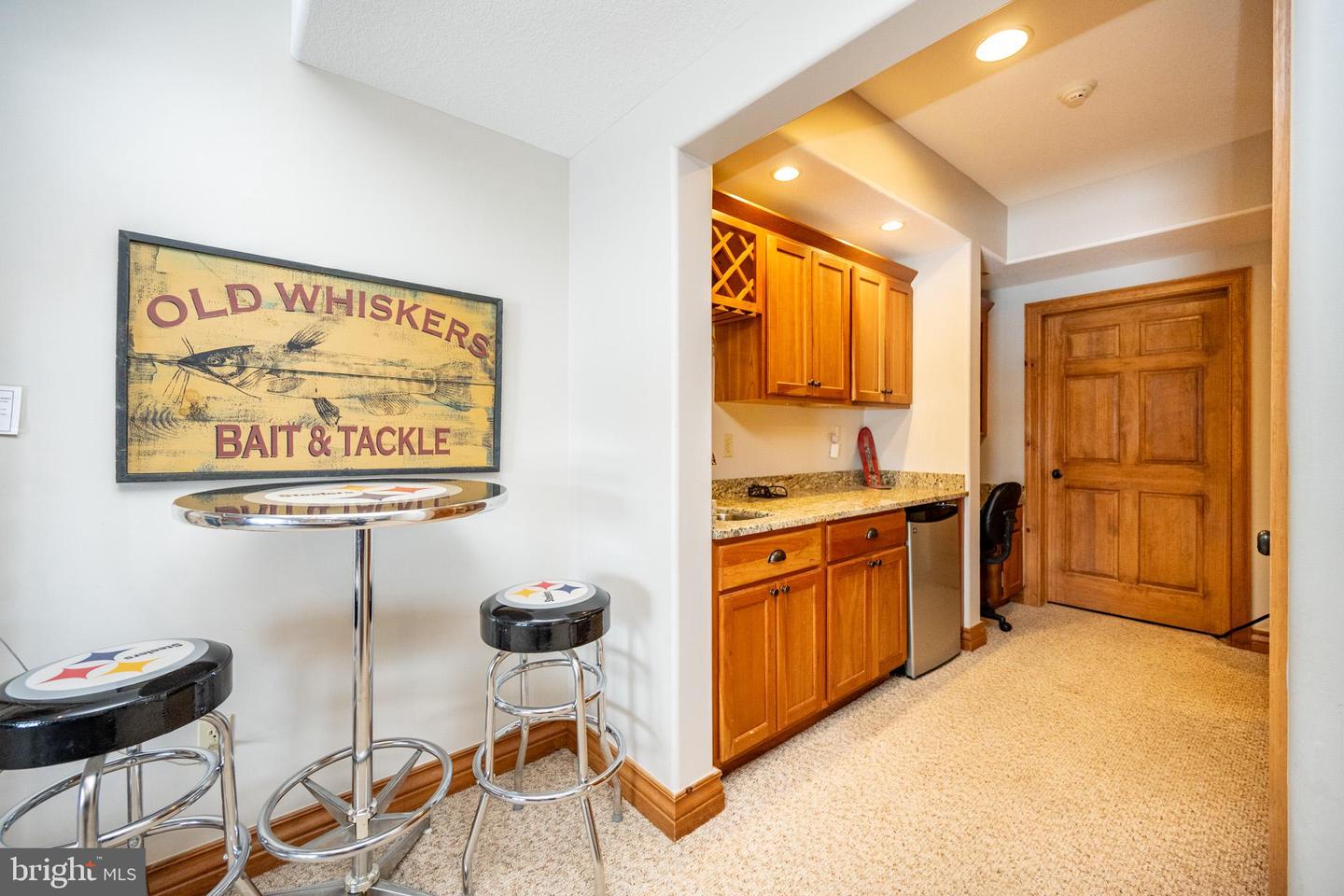 6 Walton Way Property Photo 39