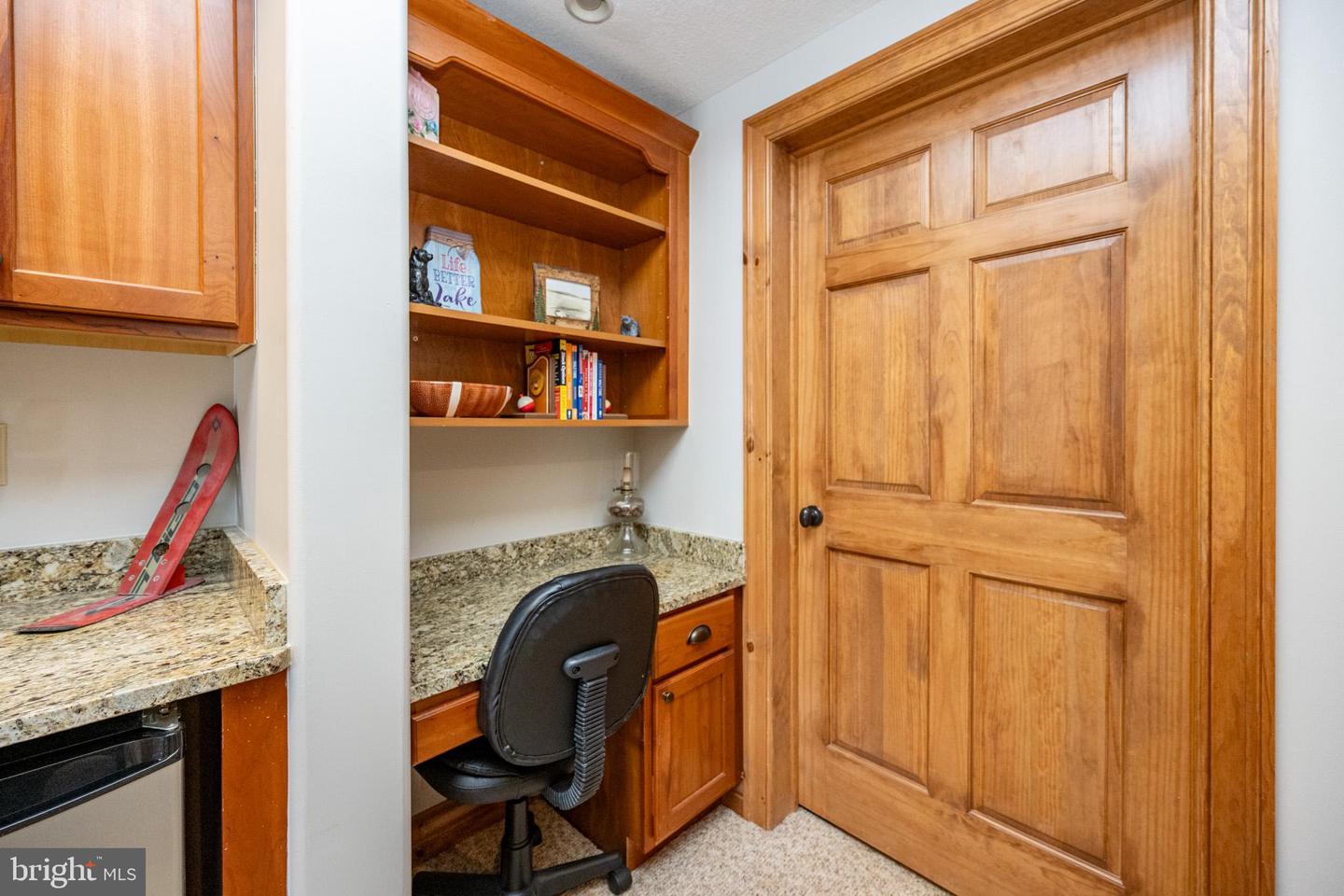 6 Walton Way Property Photo 41