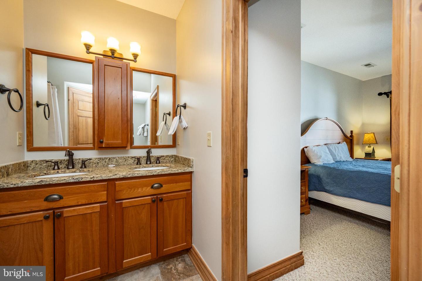 6 Walton Way Property Photo 47