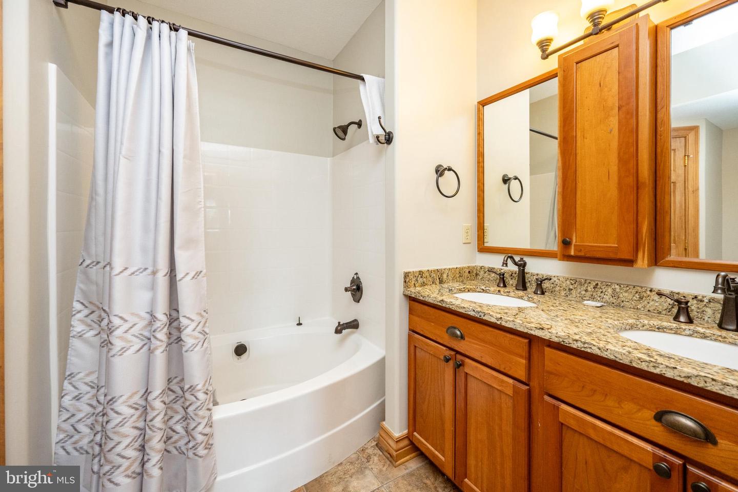 6 Walton Way Property Photo 48