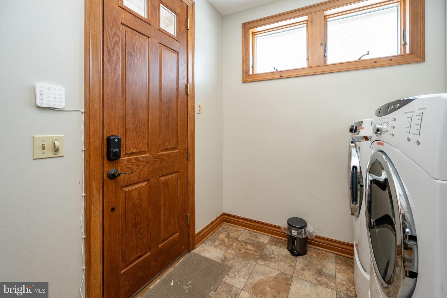 6 Walton Way Property Photo 56
