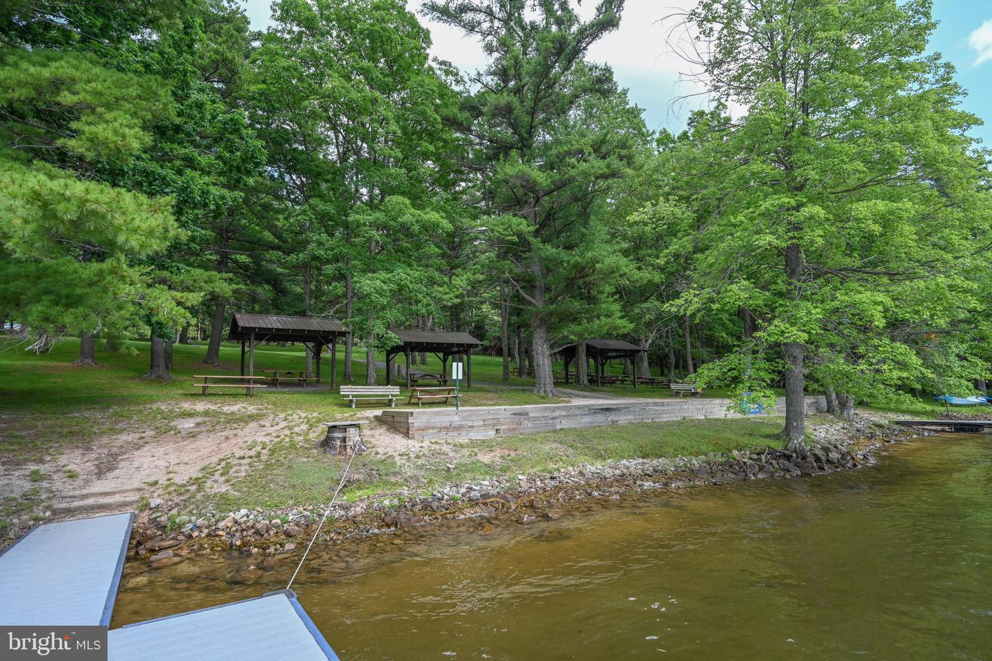 527 Deer Run Ln Property Photo 103