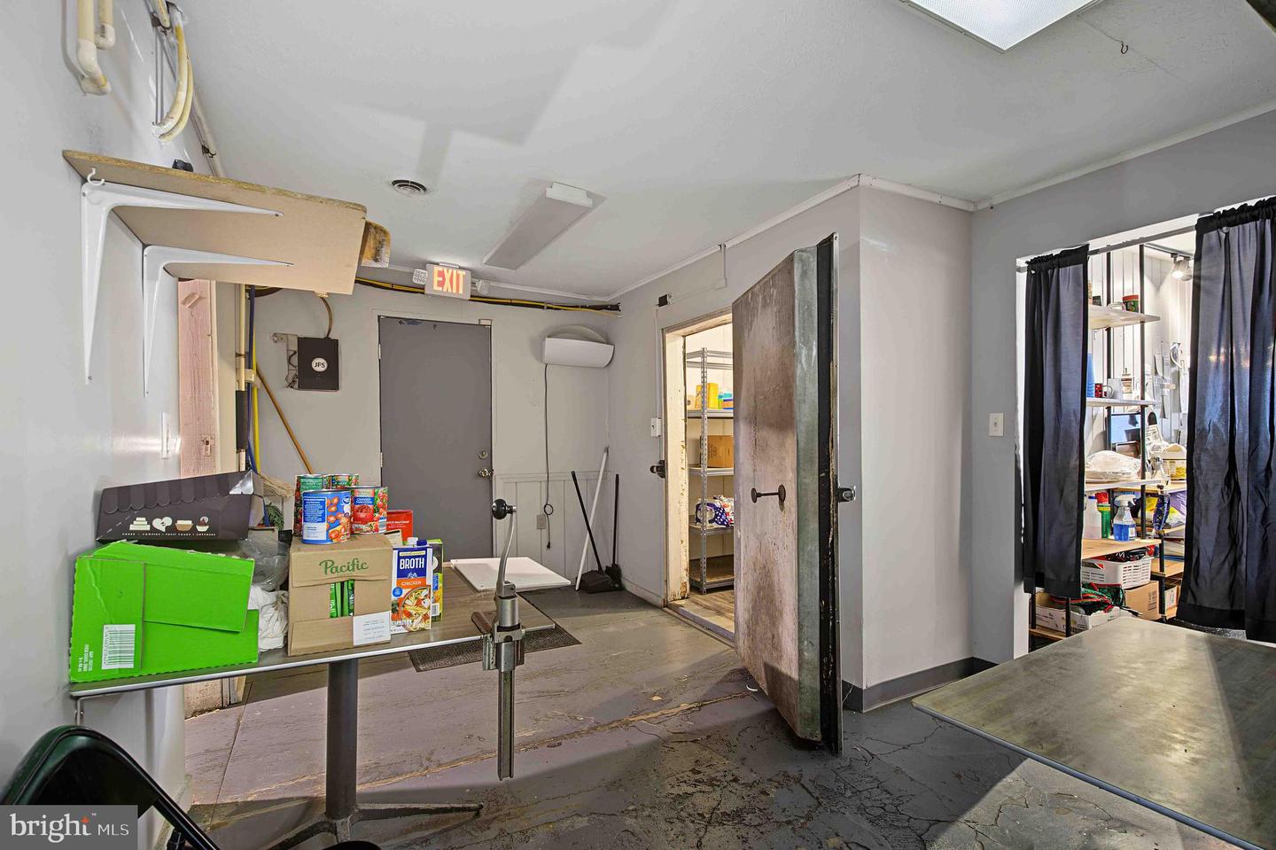 110 Main St Property Photo 18