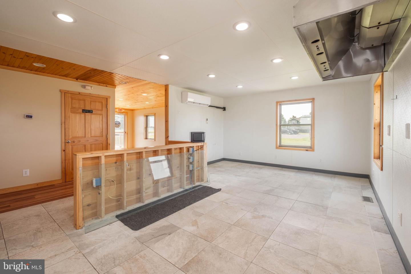 173 Friendsville Rd Property Photo 13