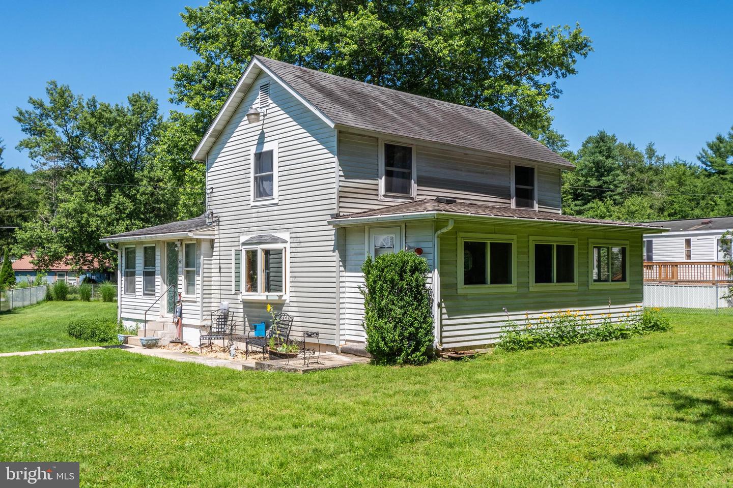 40 Sunshine Property Photo 2