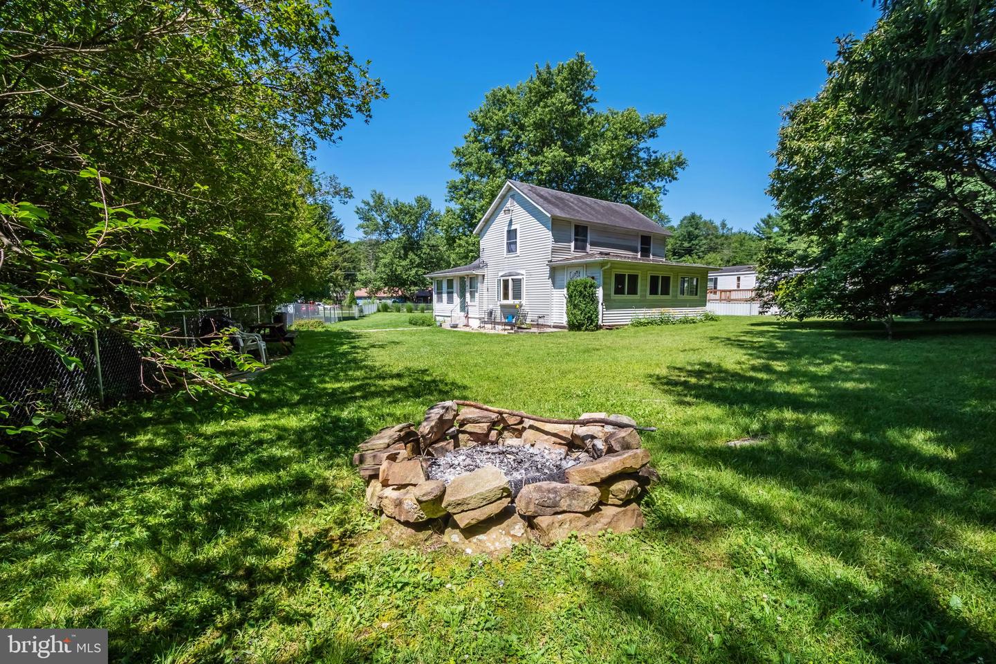 40 Sunshine Property Photo 4