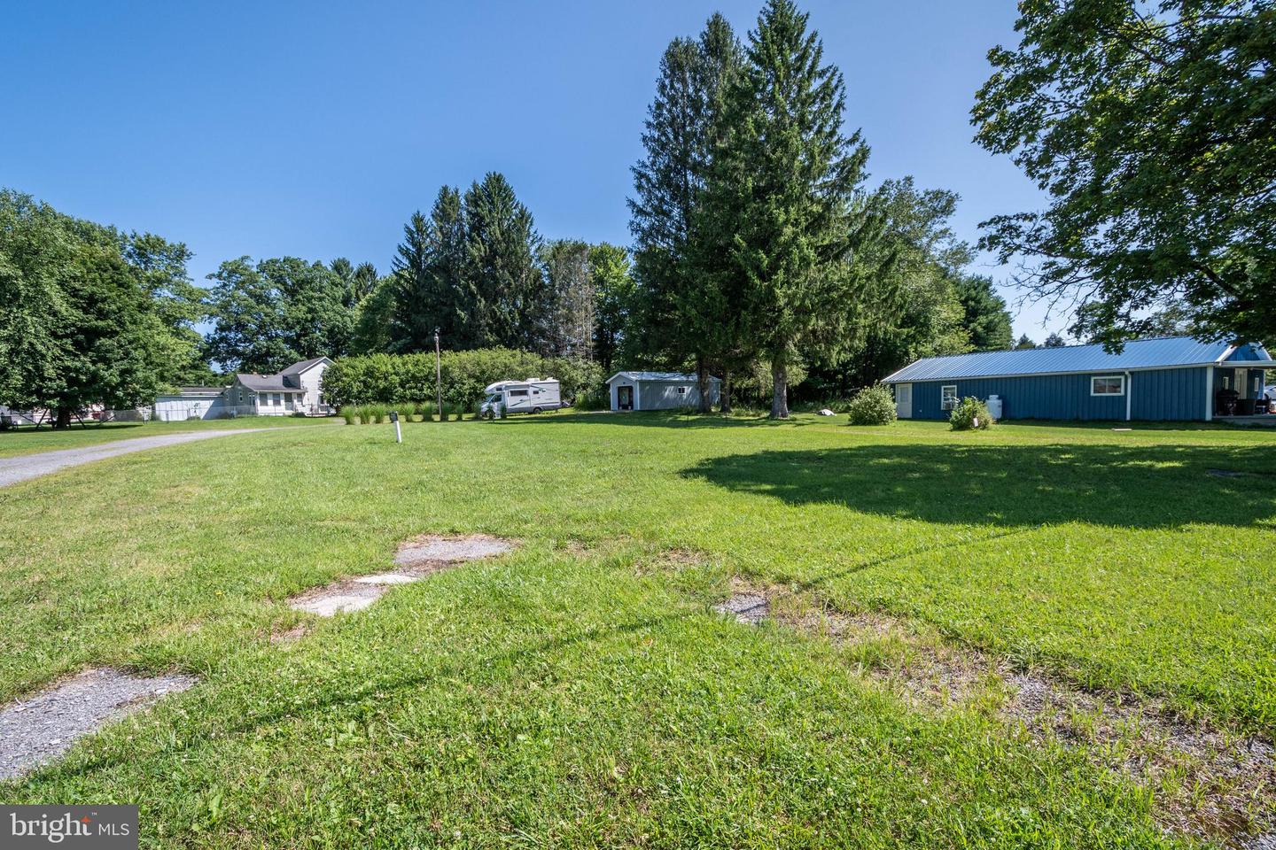 40 Sunshine Property Photo 5