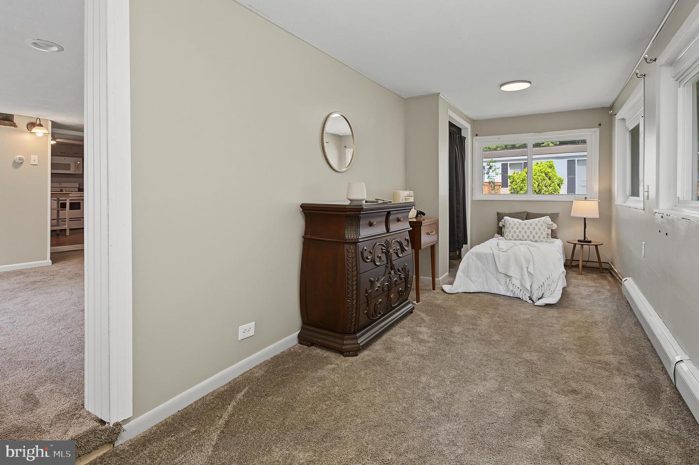 40 Sunshine Property Photo 14