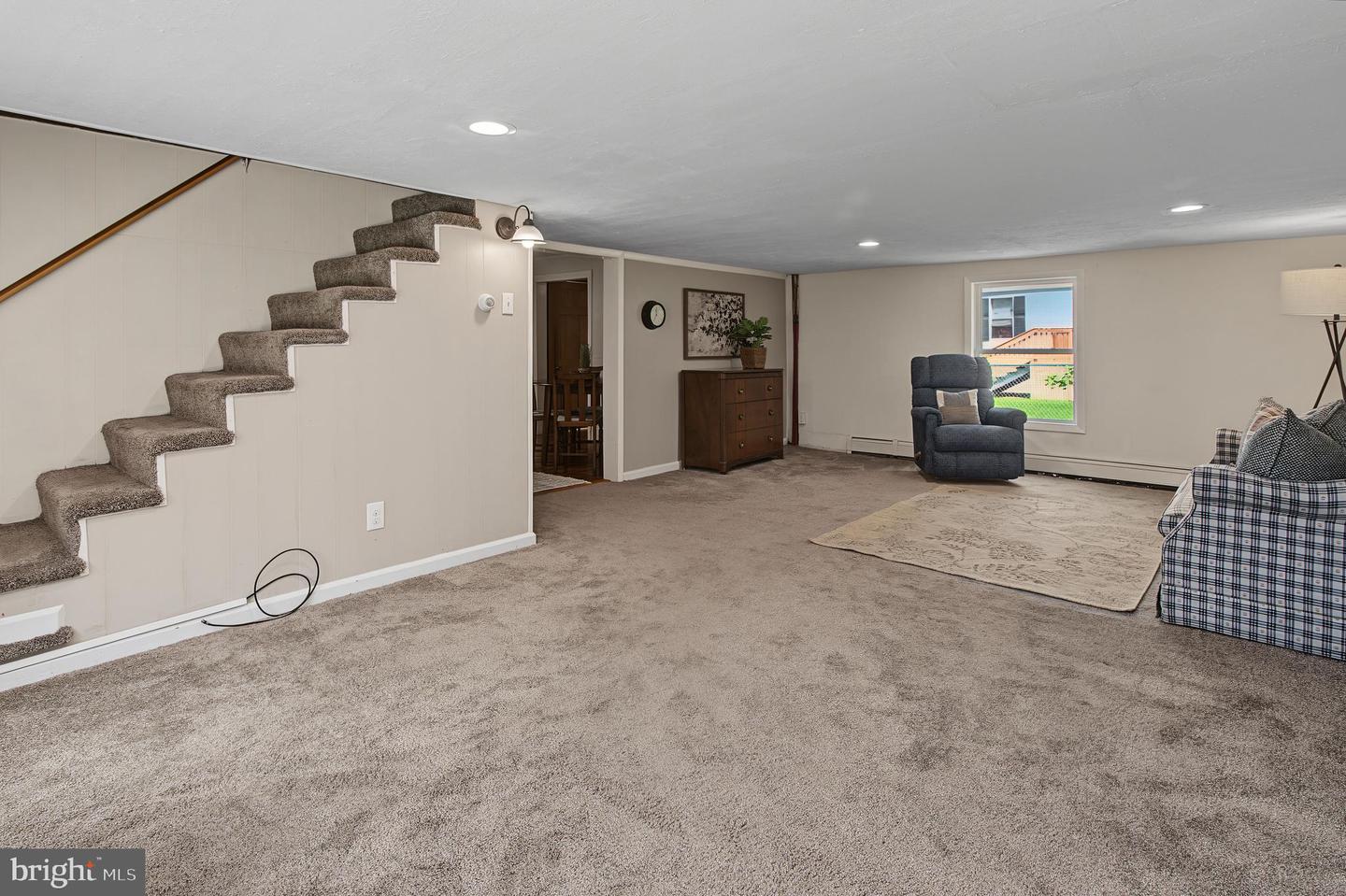 40 Sunshine Property Photo 22