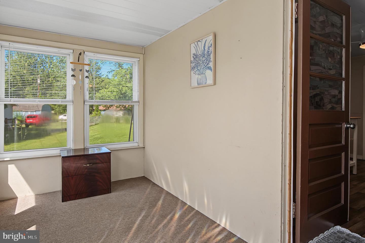 40 Sunshine Property Photo 31