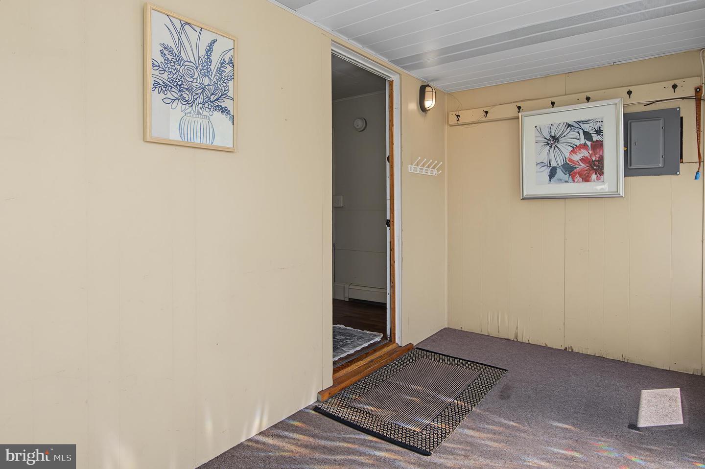 40 Sunshine Property Photo 33