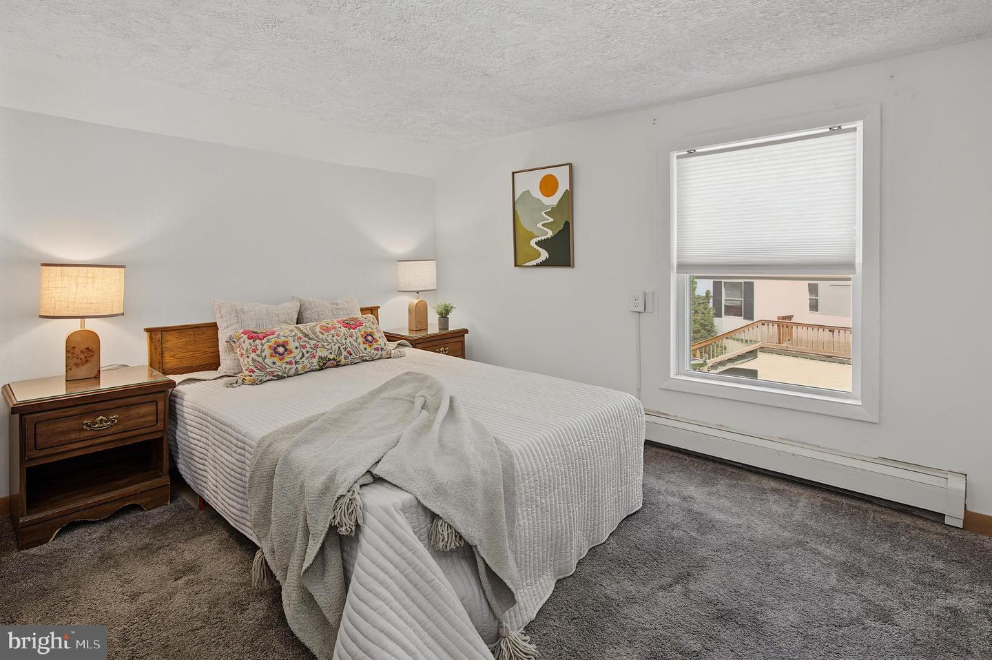 40 Sunshine Property Photo 35