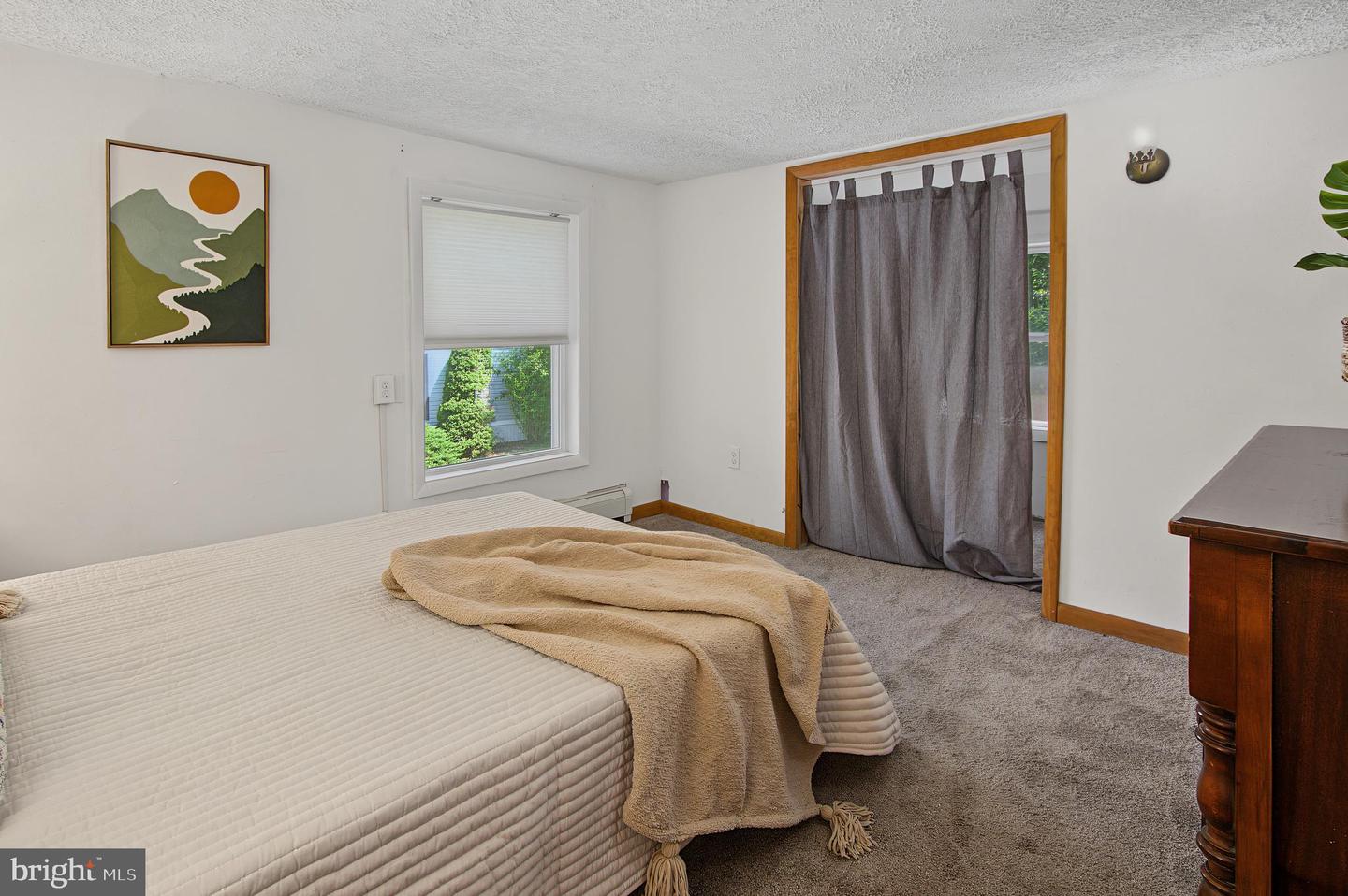 40 Sunshine Property Photo 37
