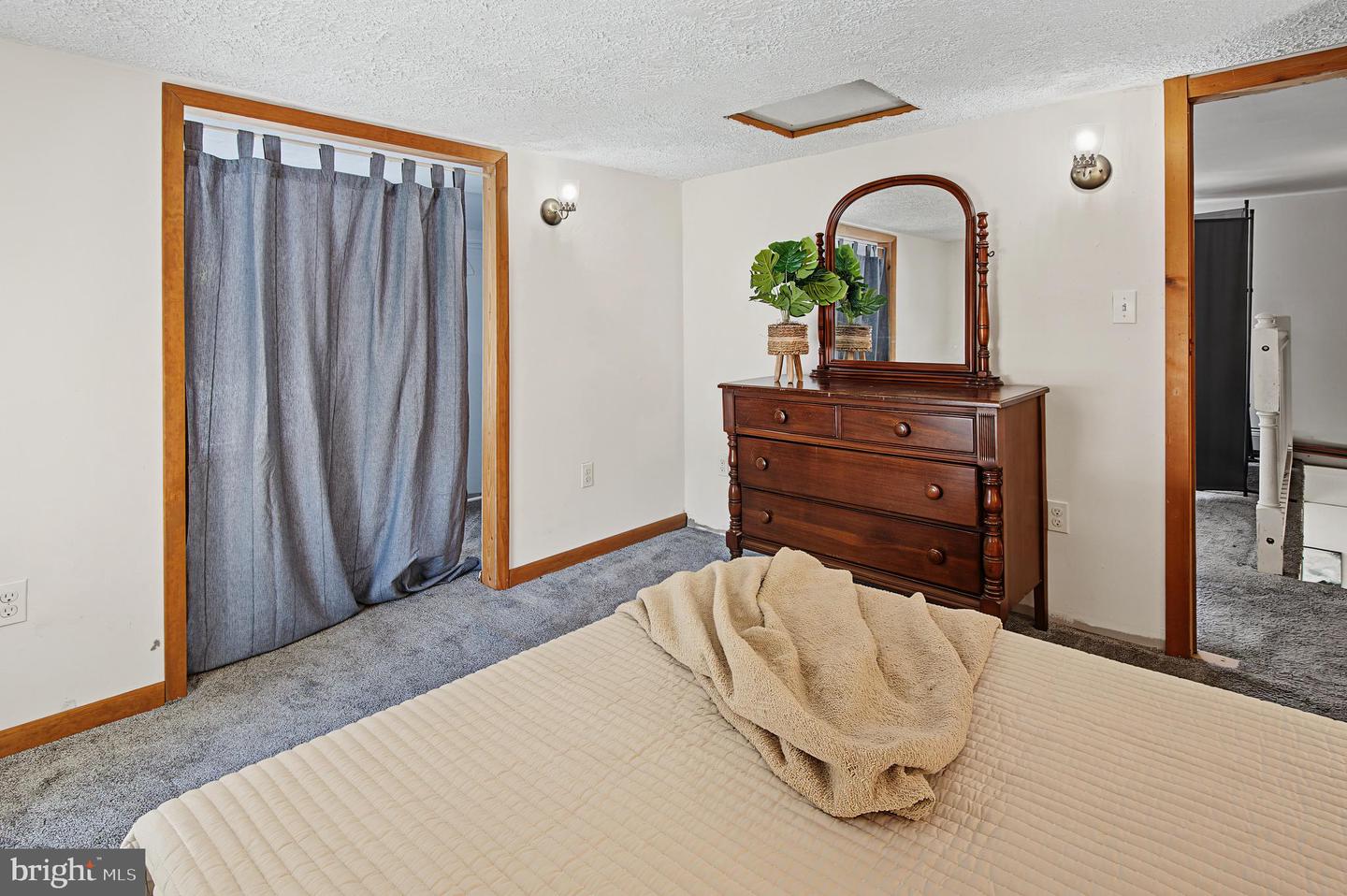 40 Sunshine Property Photo 38