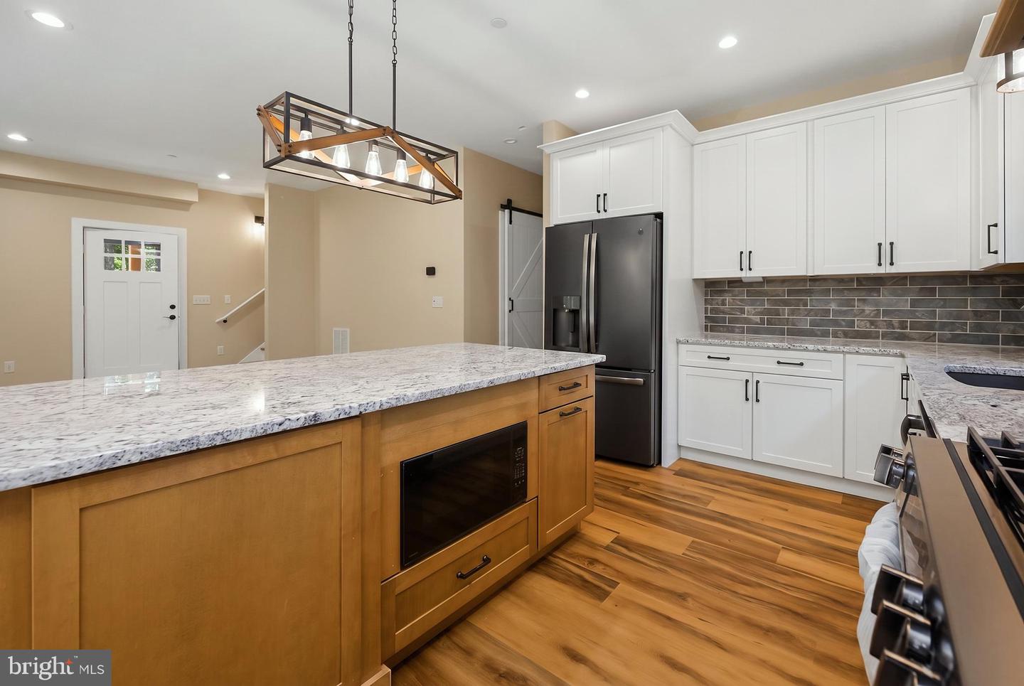 15 Byran Dr Property Photo 3