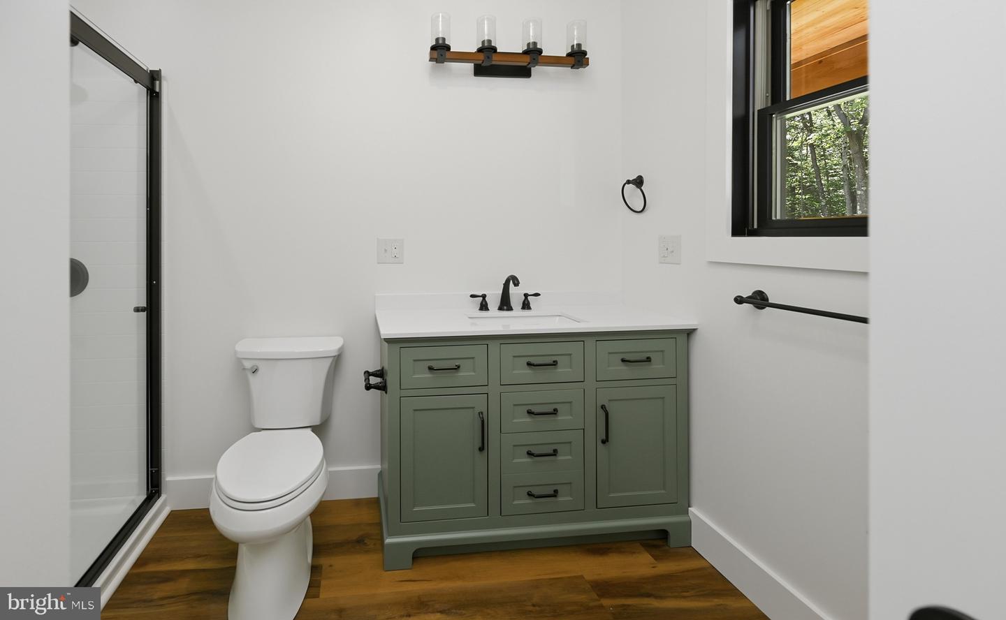 15 Byran Dr Property Photo 34