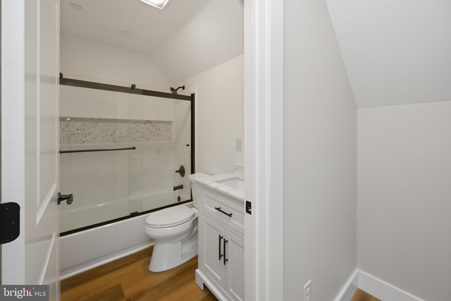 15 Byran Dr Property Photo 38