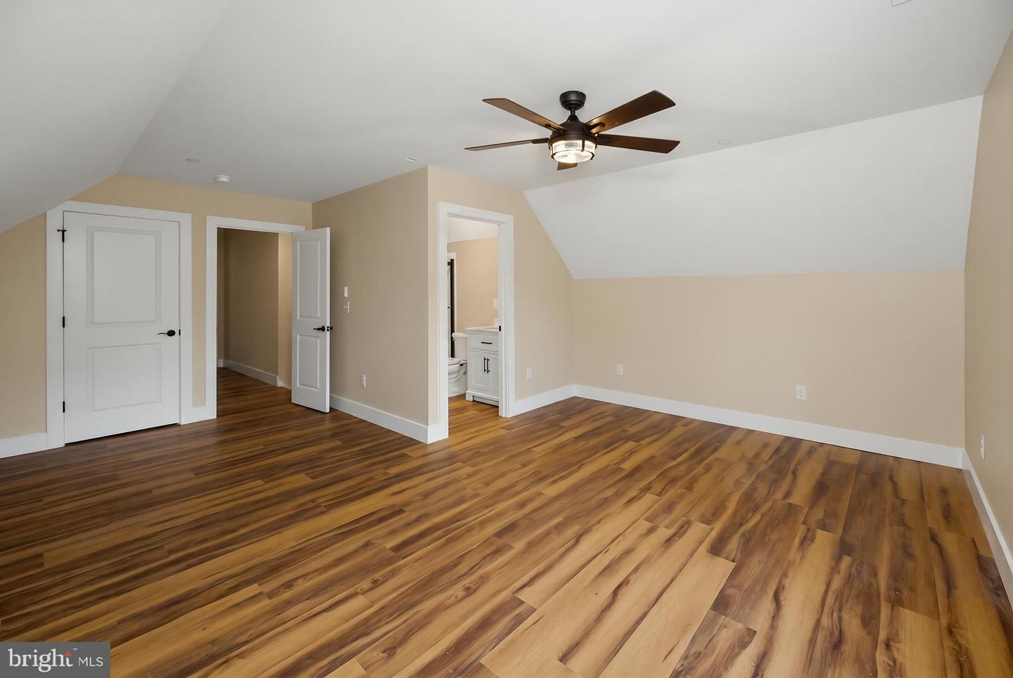 15 Byran Dr Property Photo 49