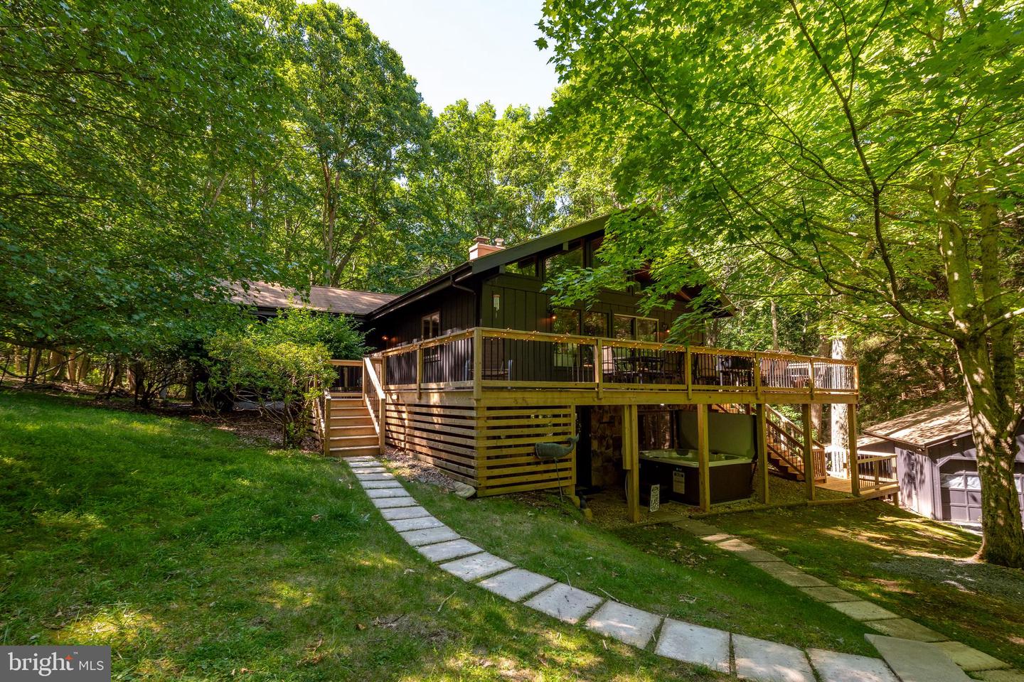 106 Lodge Cir Property Photo 1