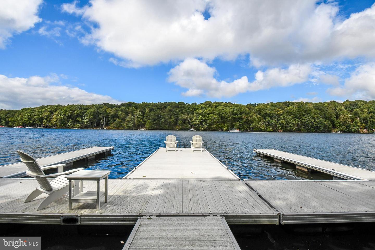 1131 Lake Shore Dr Property Photo 2