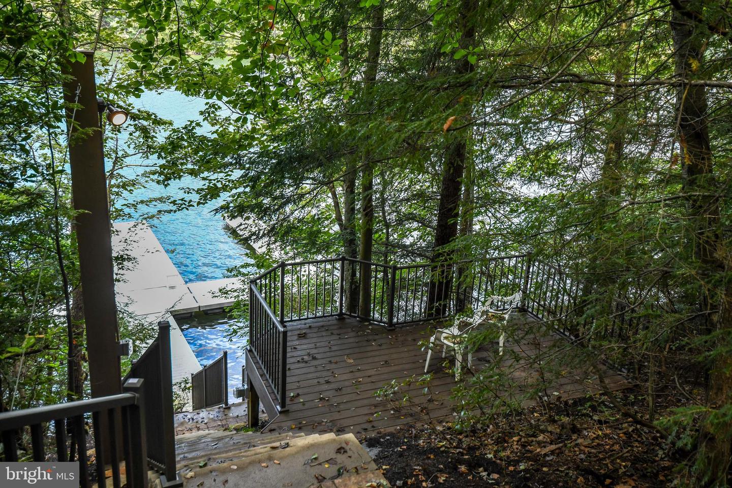 1131 Lake Shore Dr Property Photo 7