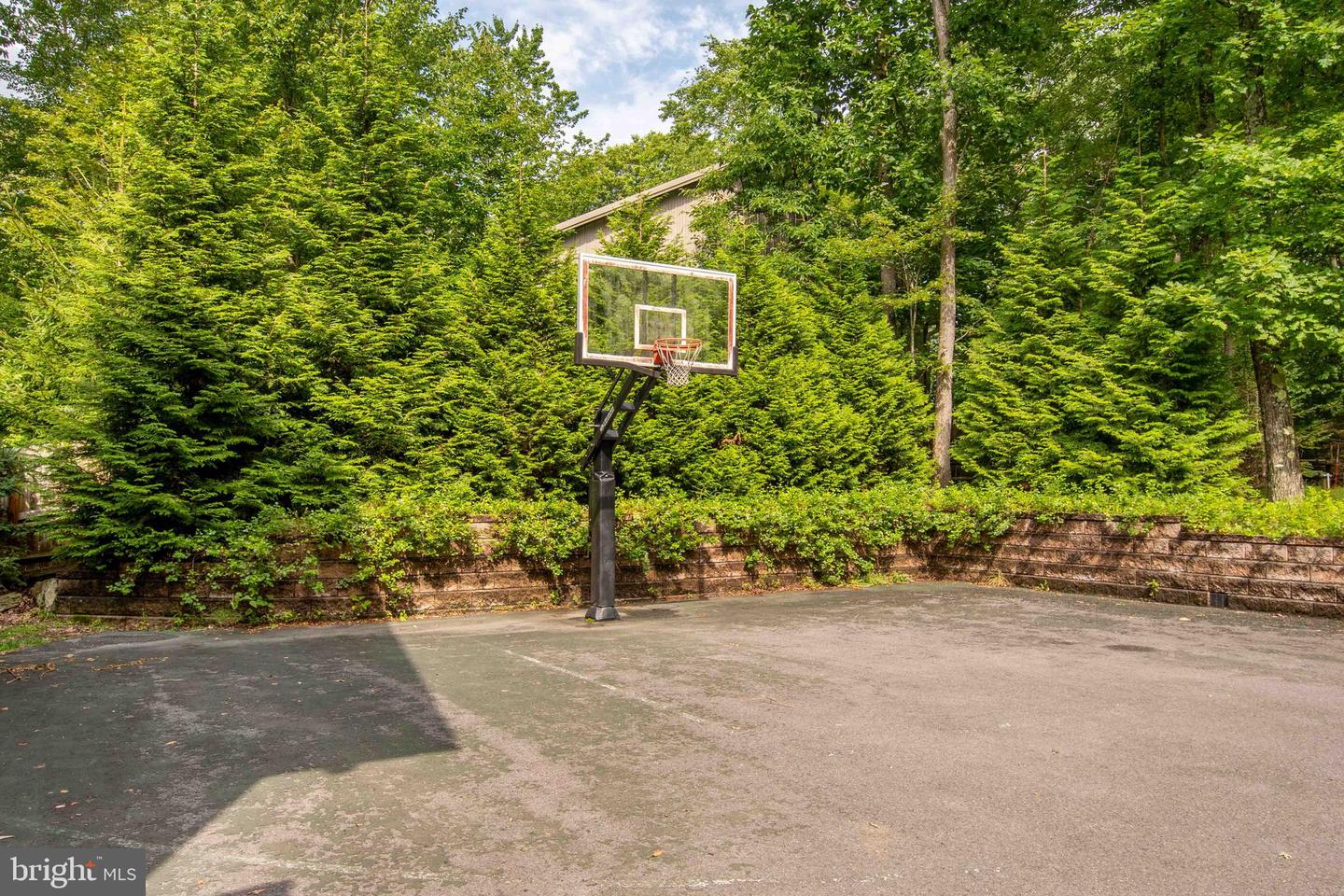 1131 Lake Shore Dr Property Photo 15