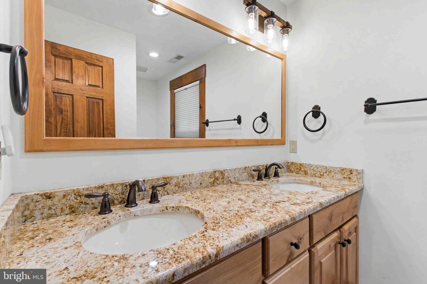 1131 Lake Shore Dr Property Photo 70