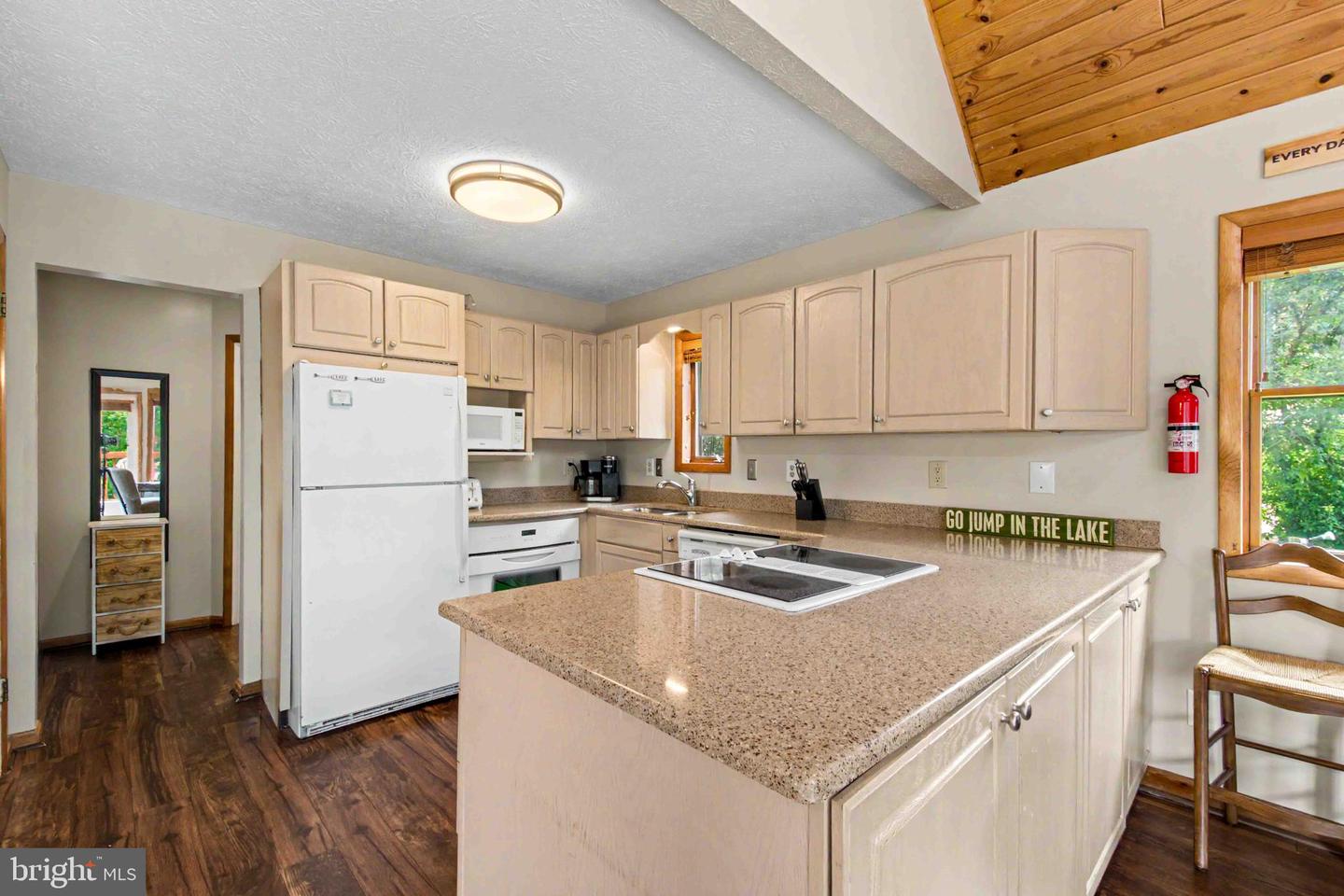 1 Hartwood Dr #1 Property Photo 24