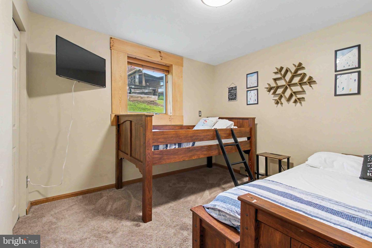 1 Hartwood Dr #1 Property Photo 49