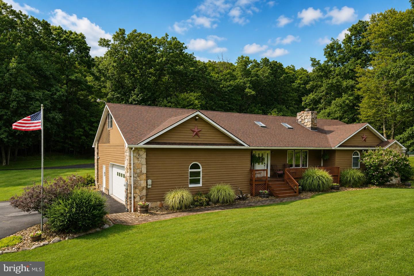 6467 Sang Run Rd Property Photo 3