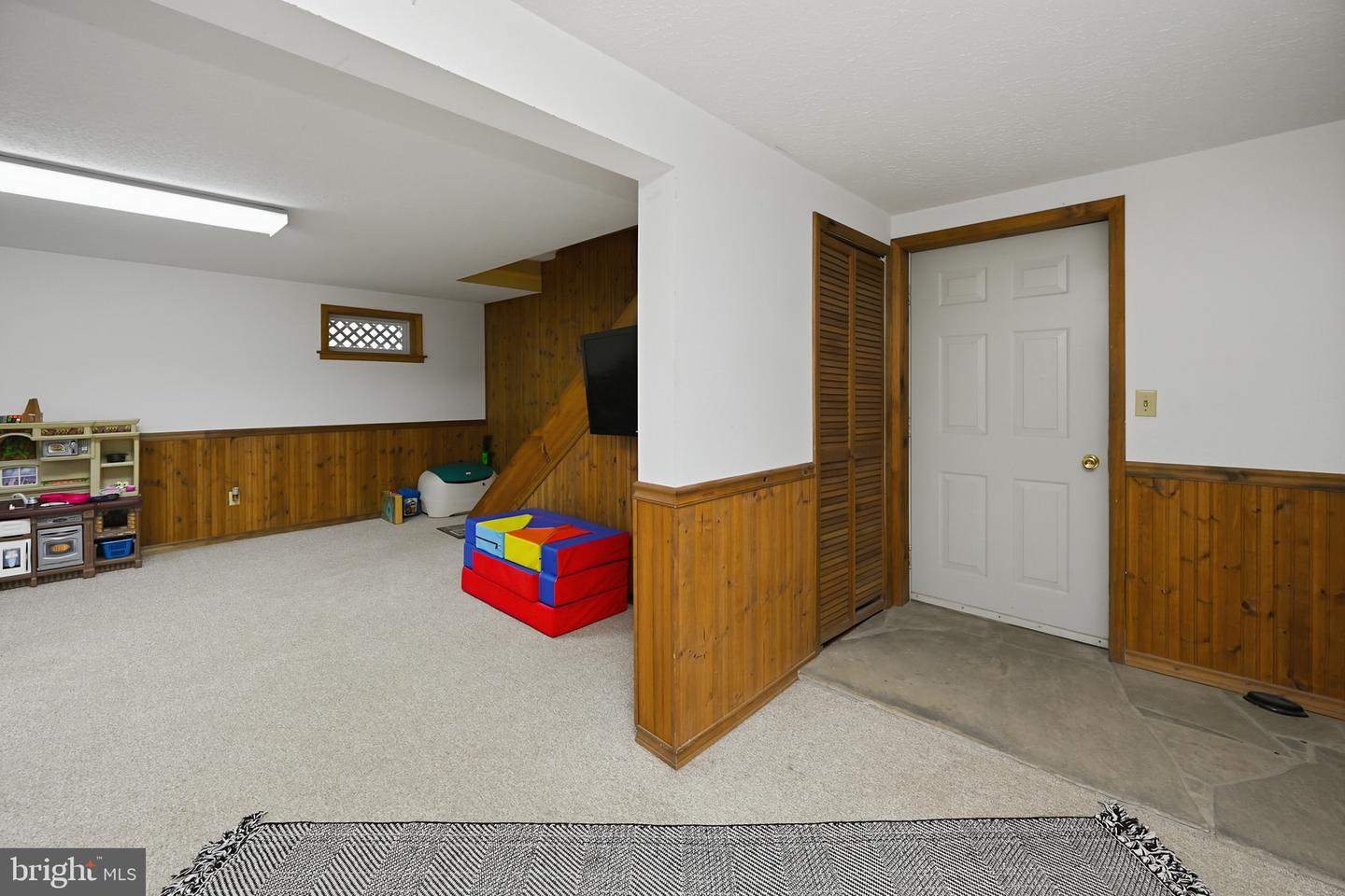 6467 Sang Run Rd Property Photo 48