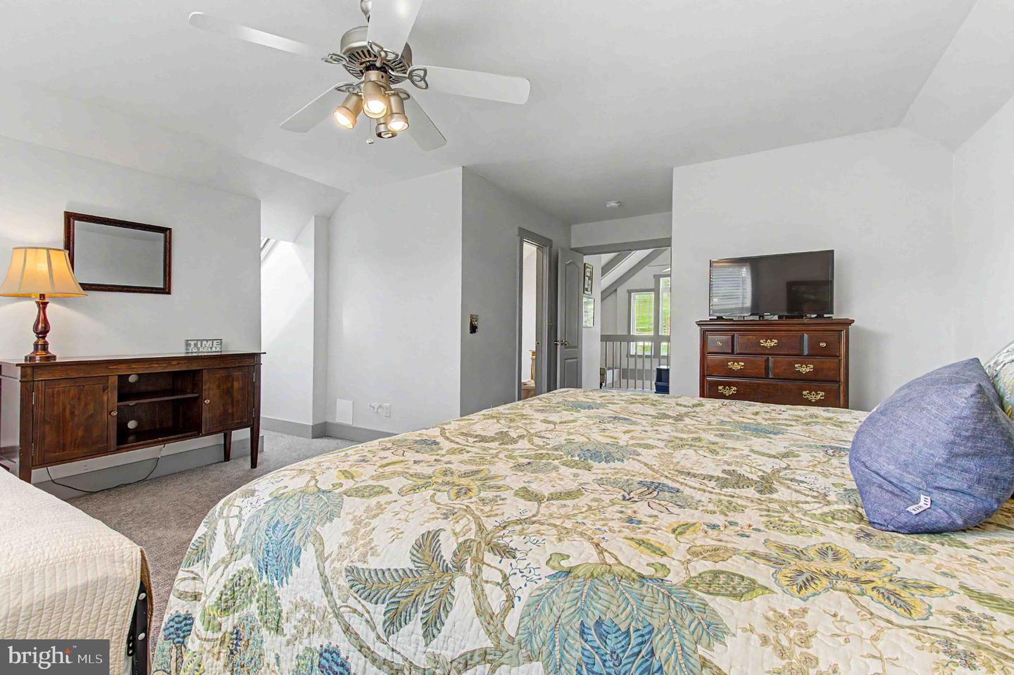 296 Lake Pointe Dr Property Photo 41