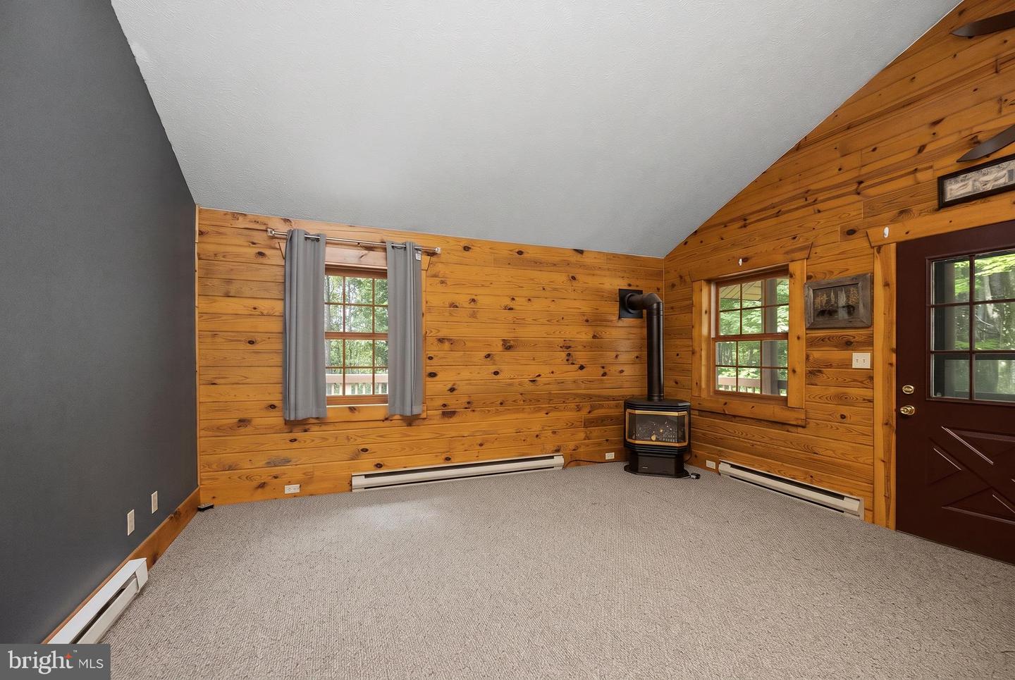230 Springhouse Way Property Photo 8