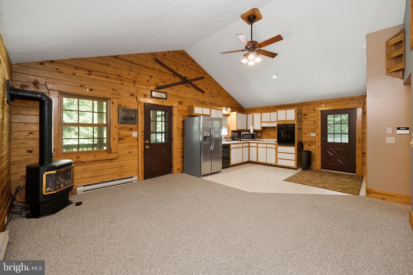 230 Springhouse Way Property Photo 9