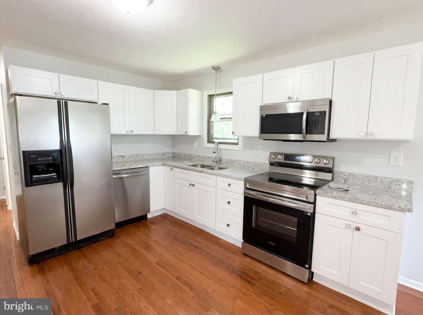 513 M St Property Photo 2