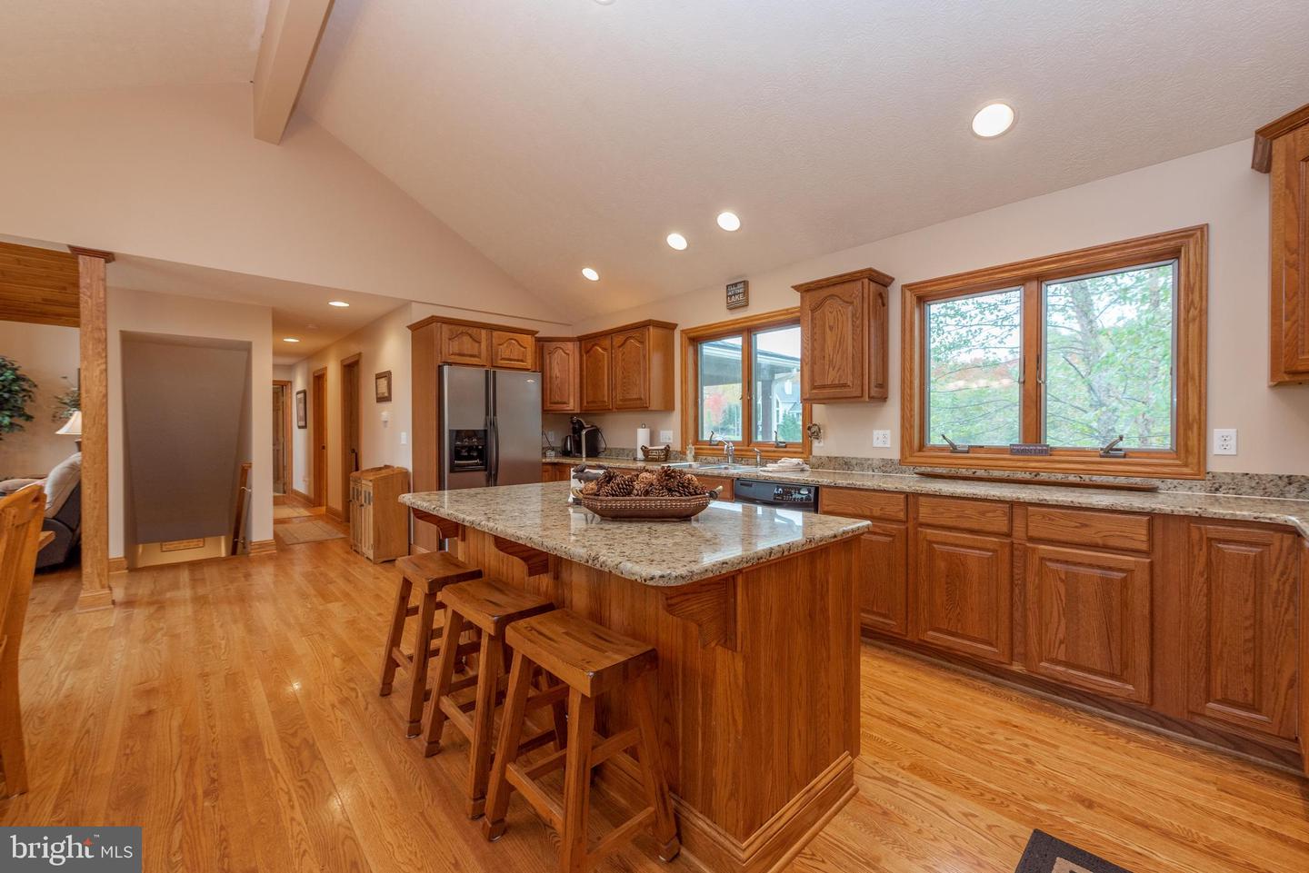 395 Woodlands Hill Ln Property Photo 8