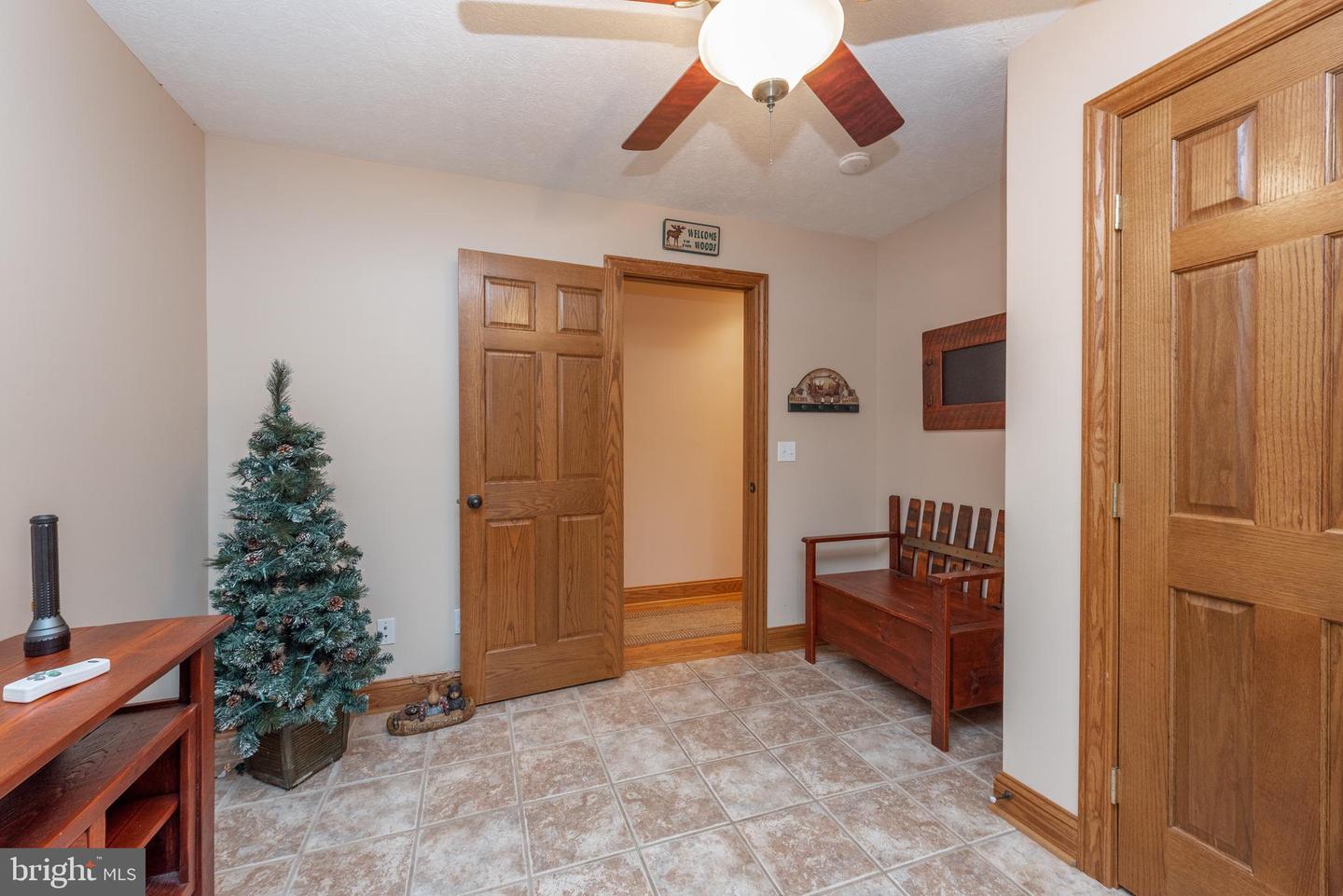 395 Woodlands Hill Ln Property Photo 12