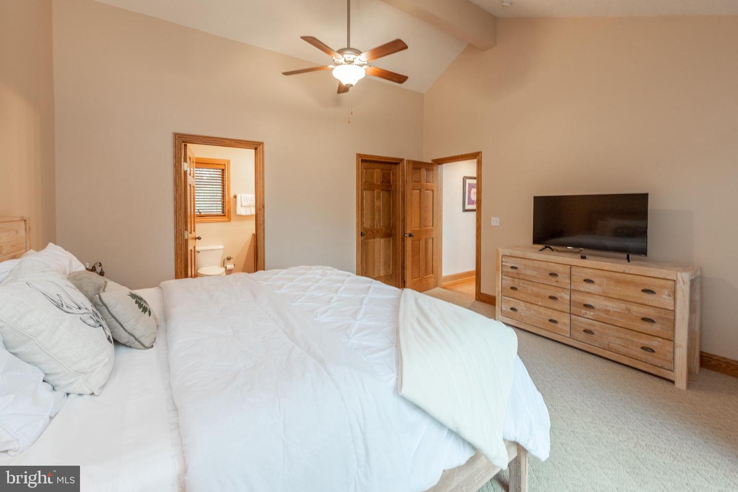 395 Woodlands Hill Ln Property Photo 24