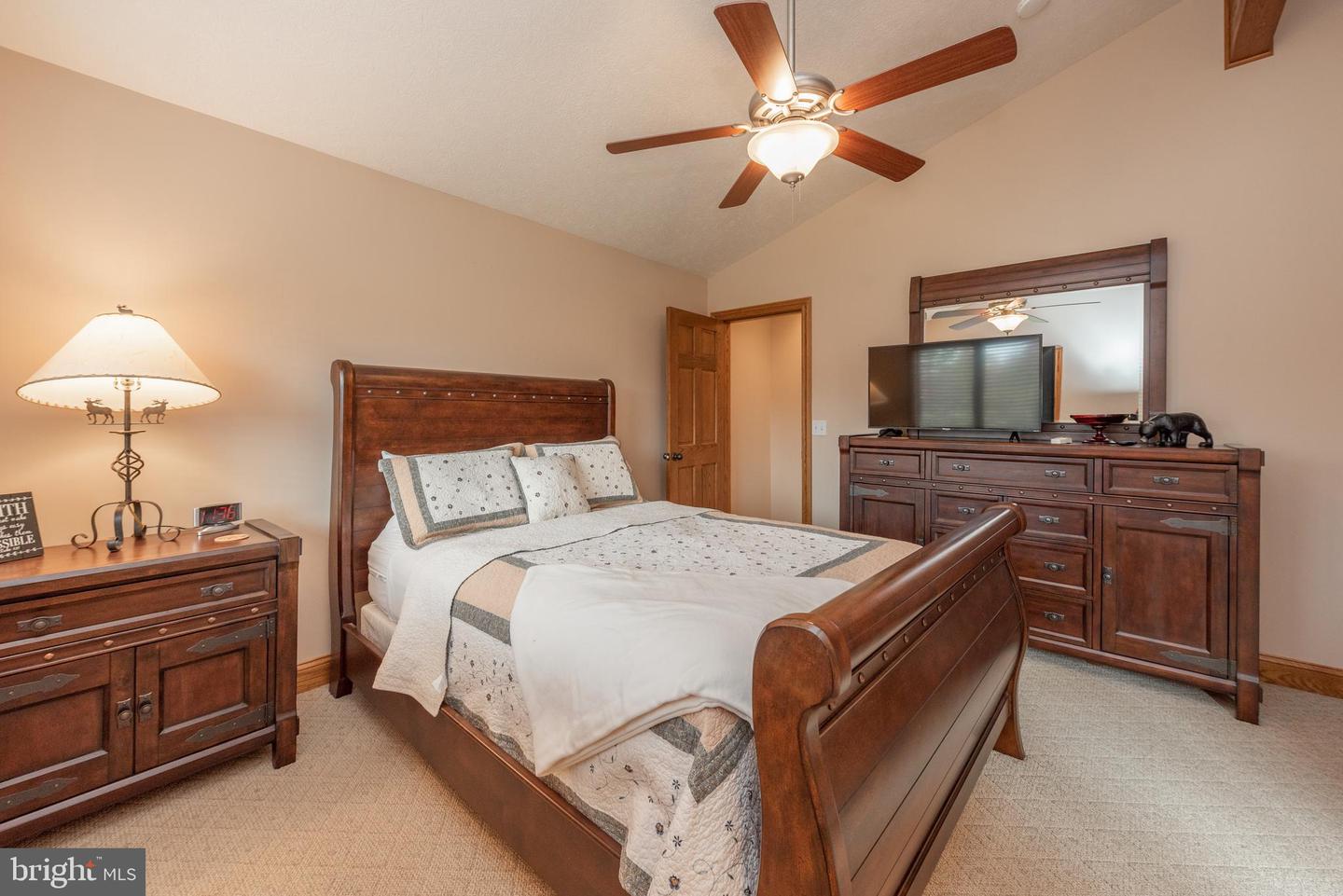 395 Woodlands Hill Ln Property Photo 28