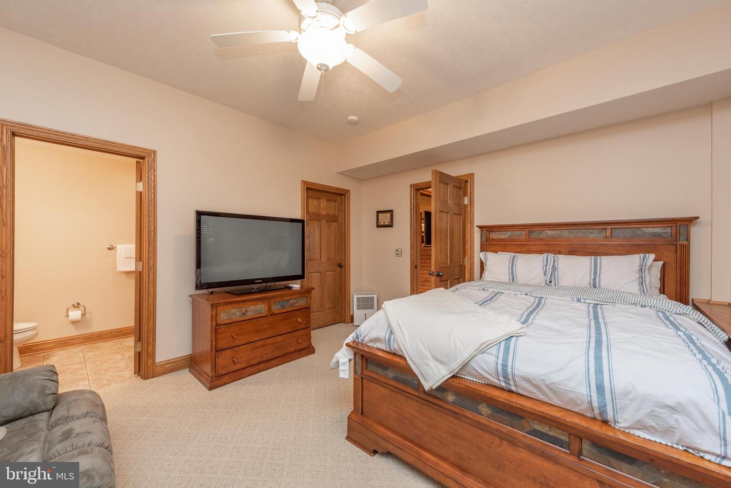395 Woodlands Hill Ln Property Photo 47
