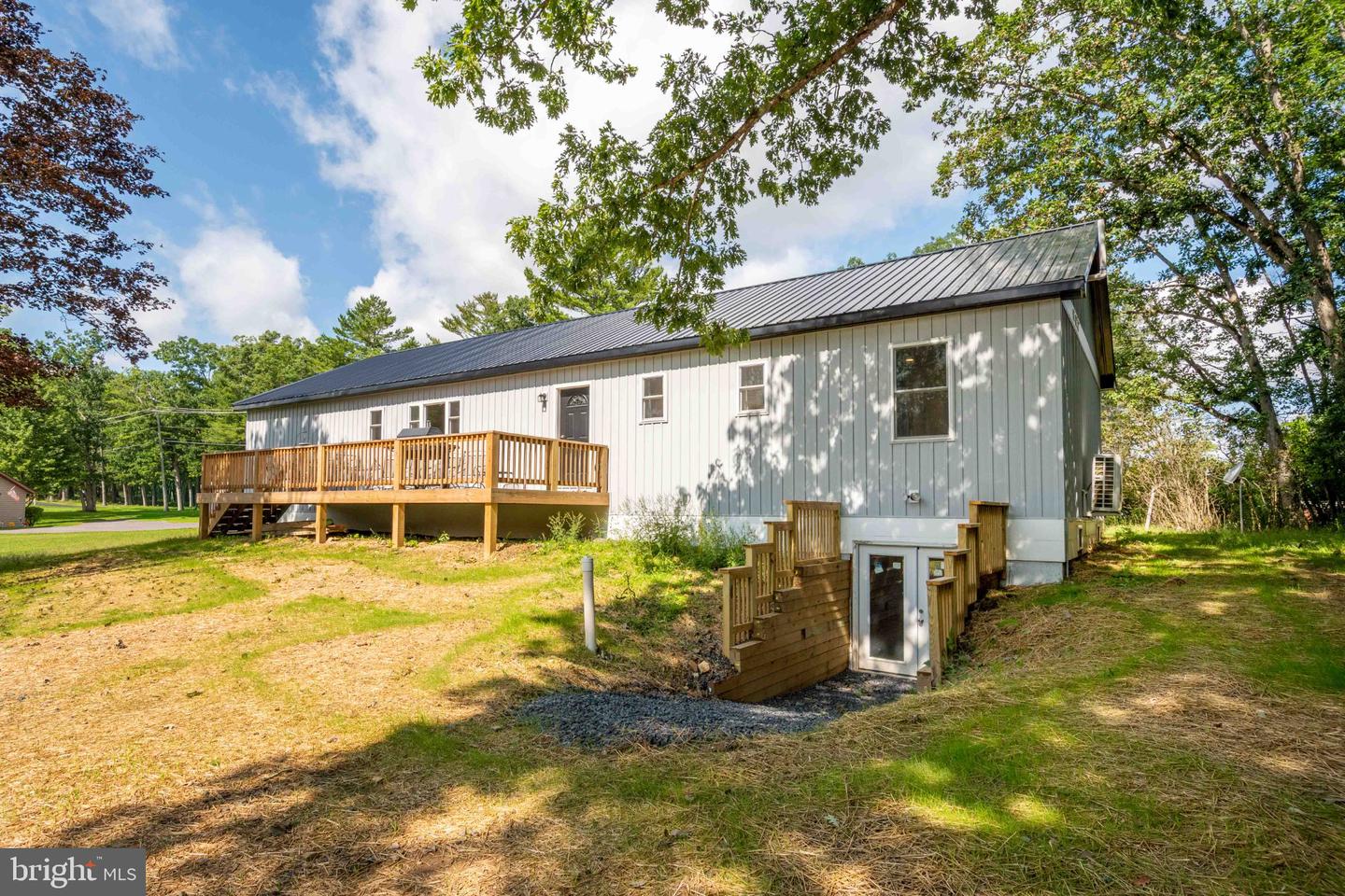 1407 Broadford Rd Property Photo 2