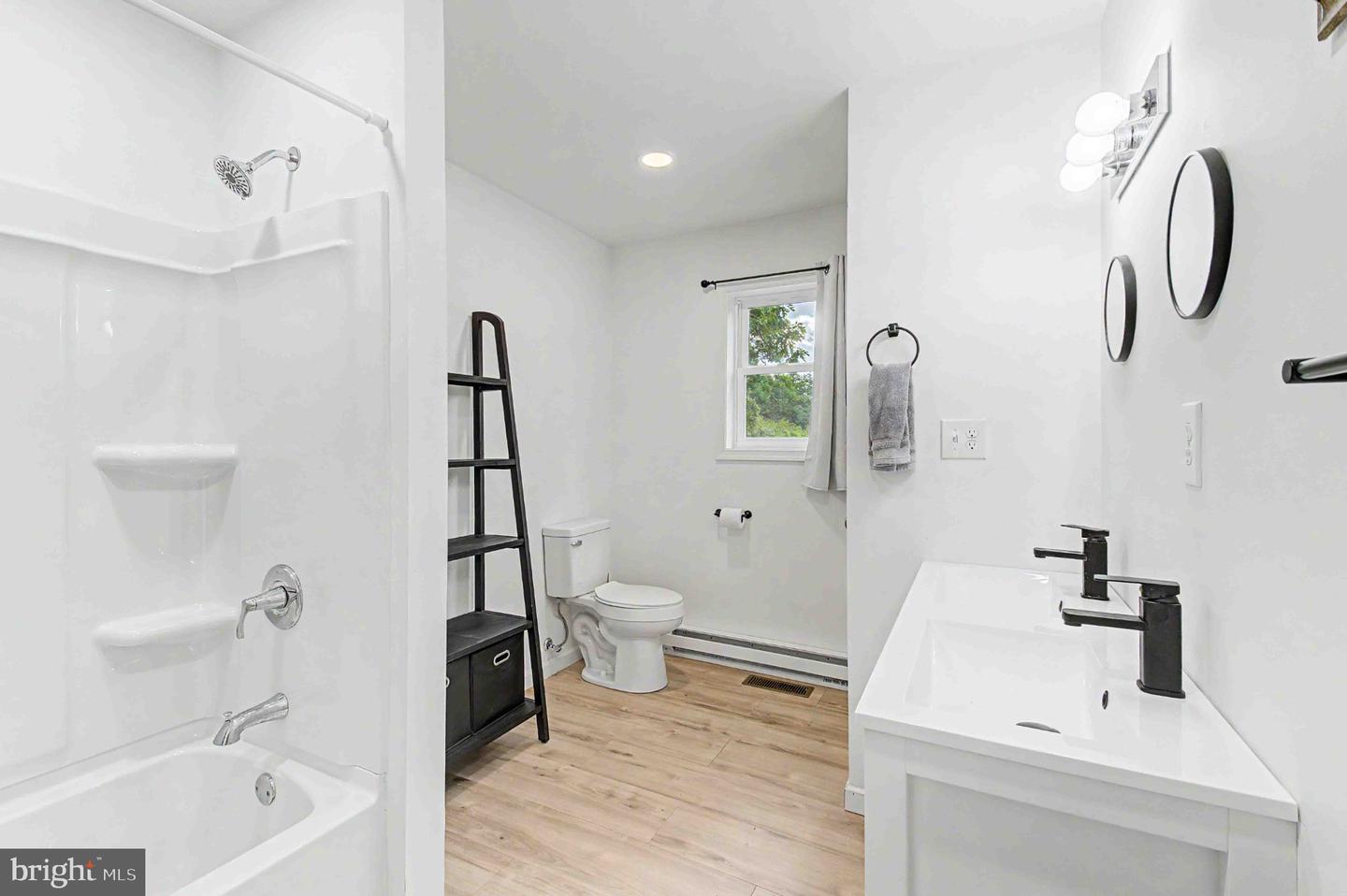 1407 Broadford Rd Property Photo 24