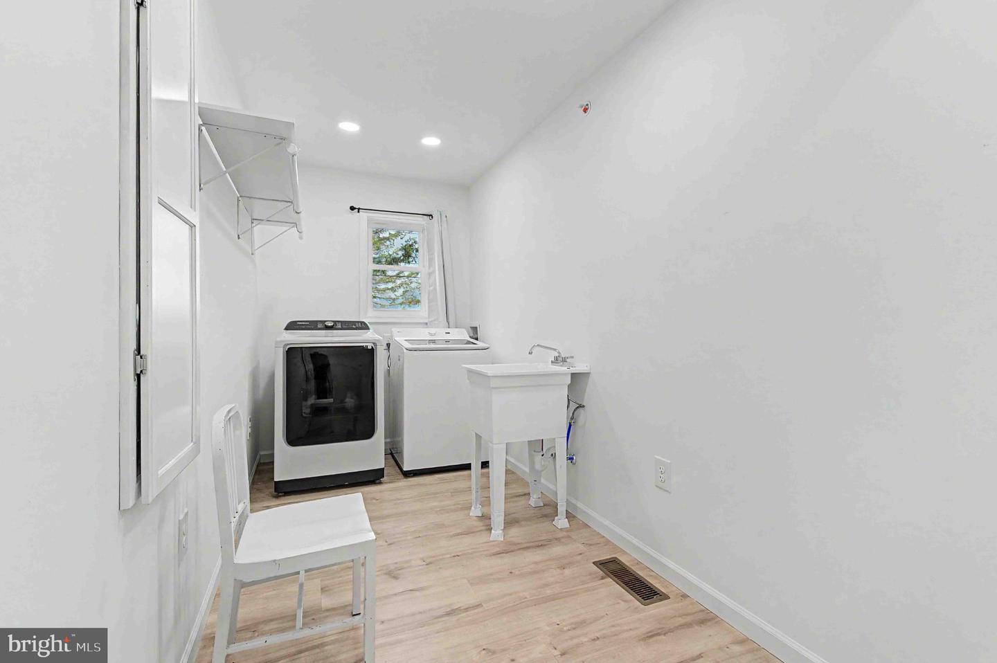 1407 Broadford Rd Property Photo 38