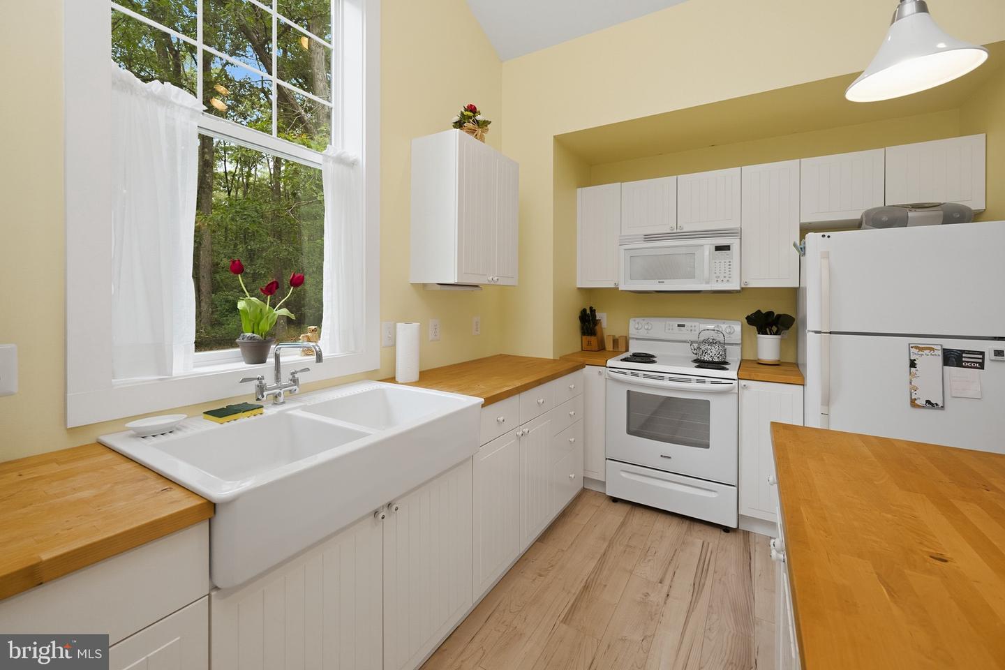 252 Racoon Dr Property Photo 12