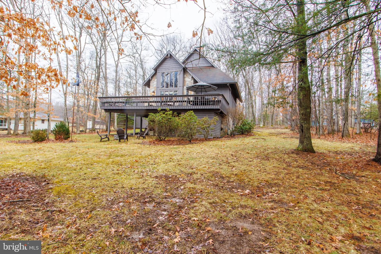 925 Pine Tree Point Rd Property Photo 3