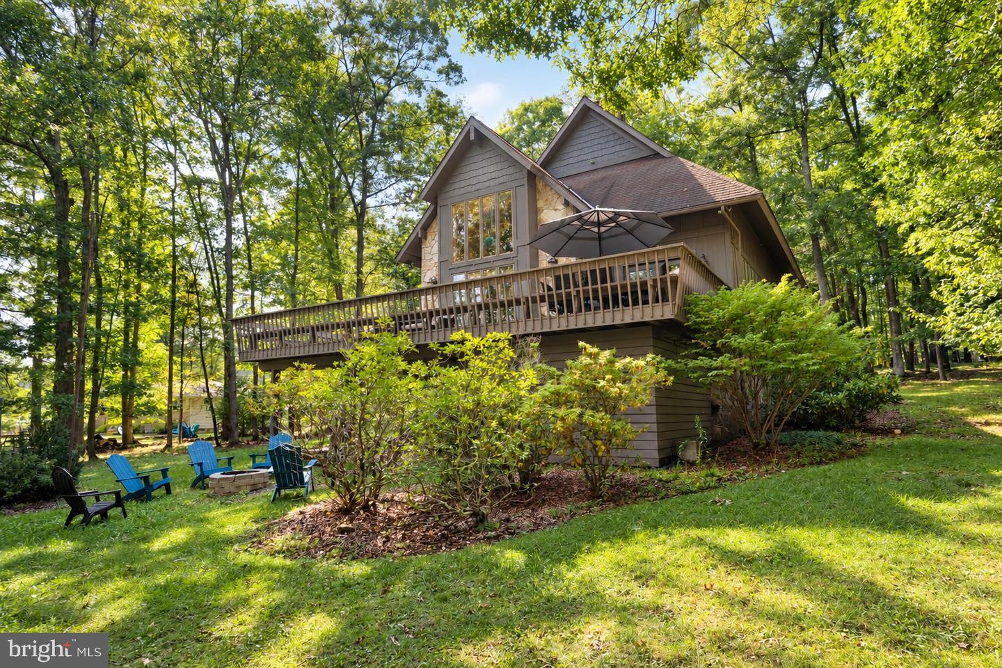 925 Pine Tree Point Rd Property Photo 3