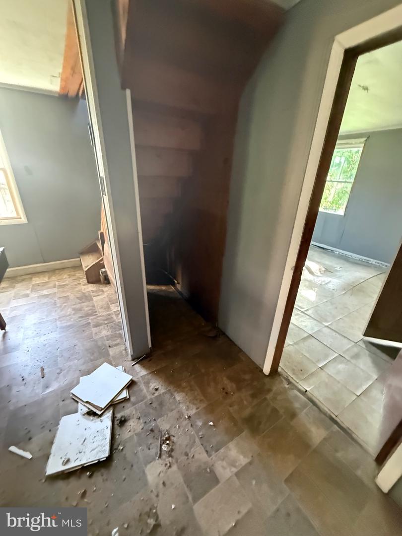 102 Roanoke Ave Property Photo 20
