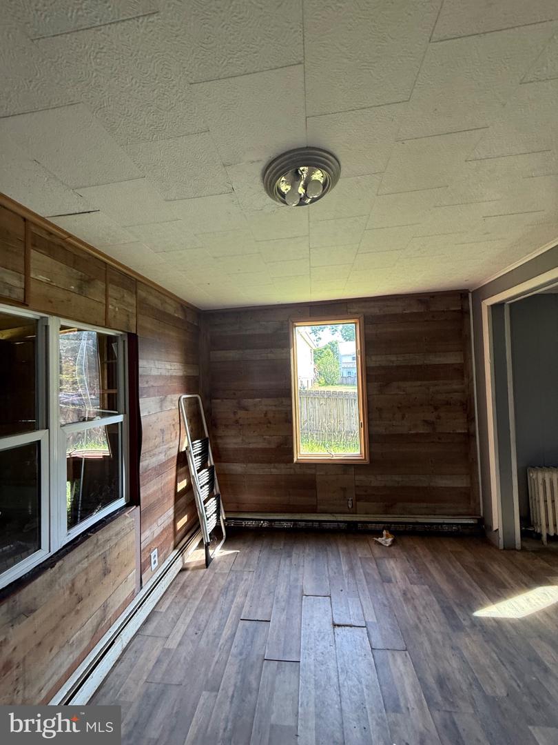 102 Roanoke Ave Property Photo 30
