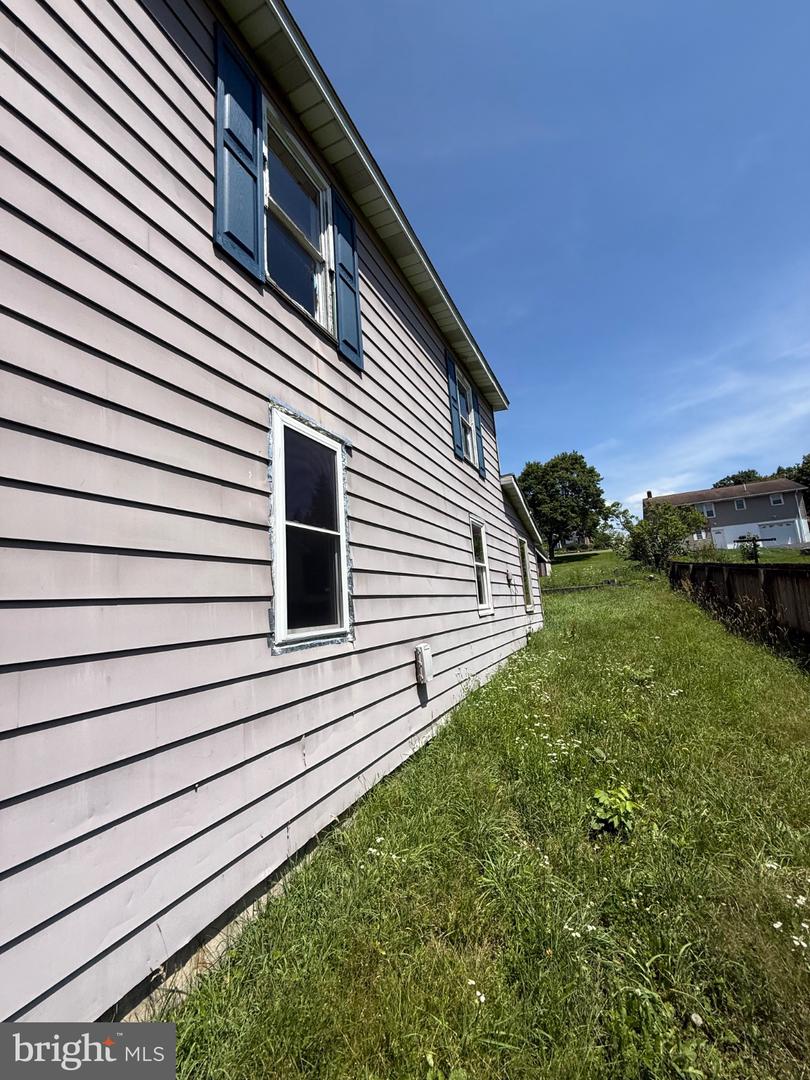 102 Roanoke Ave Property Photo 43